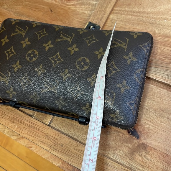 Louis Vuitton Travel Documents Case. - Picture 16 of 16